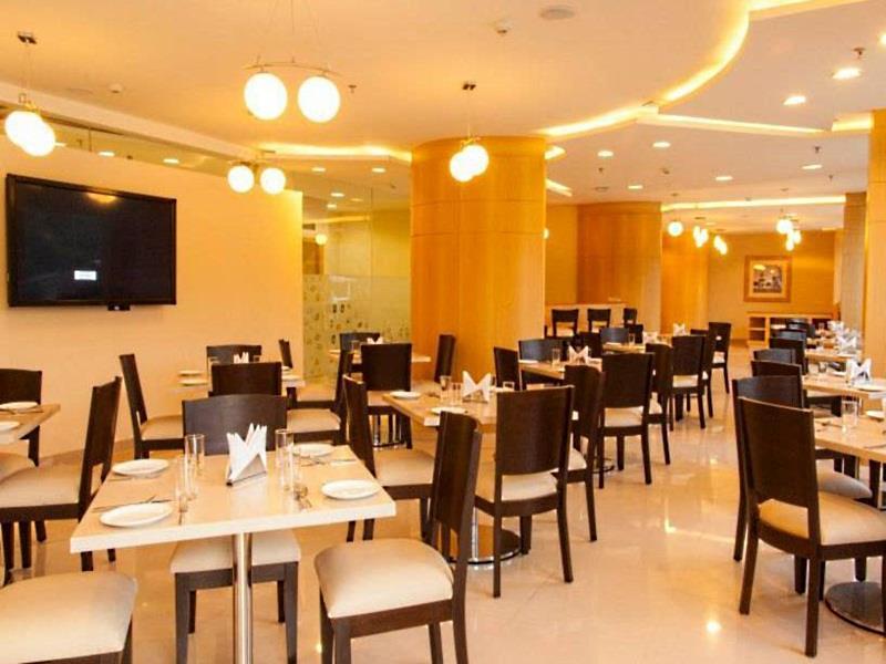 Red Fox Hotel, Чандигарх Экстерьер фото