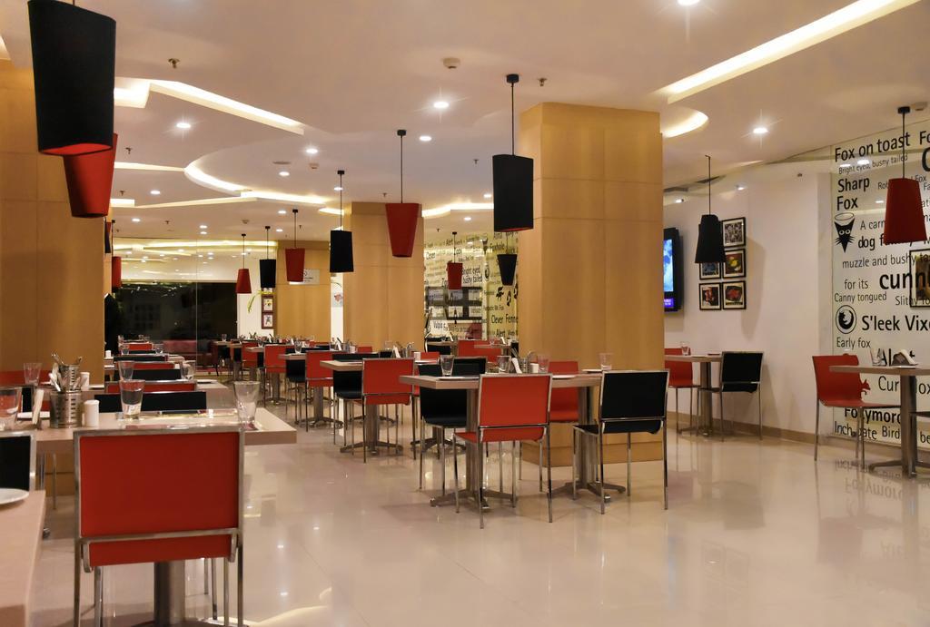 Red Fox Hotel, Чандигарх Экстерьер фото