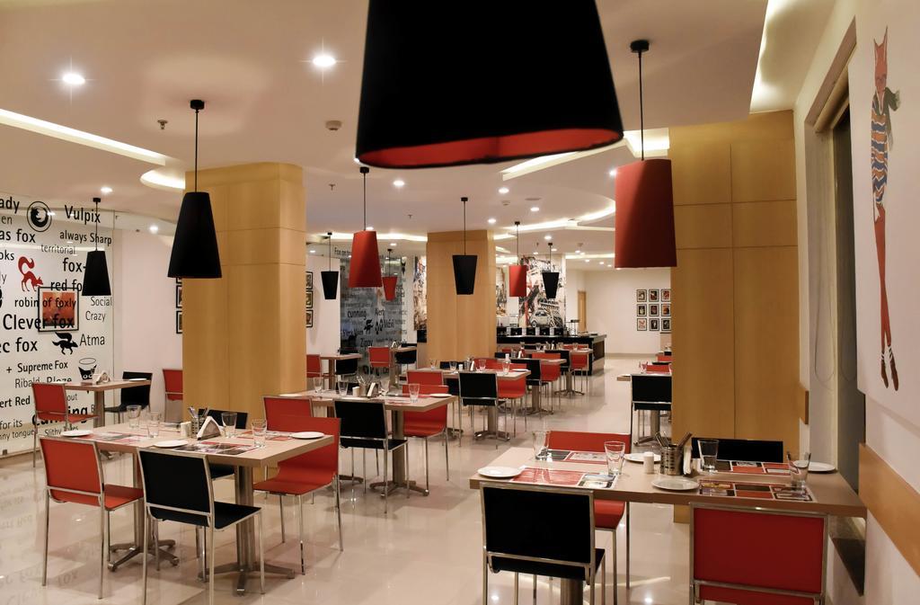 Red Fox Hotel, Чандигарх Экстерьер фото